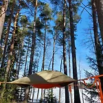 Luontoleirikeskus Honkiniemi מלון 3*