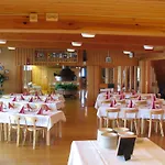 ホテル Luontoleirikeskus Honkiniemi Ähtäri
