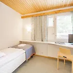Luontoleirikeskus Honkiniemi מלון Ähtäri