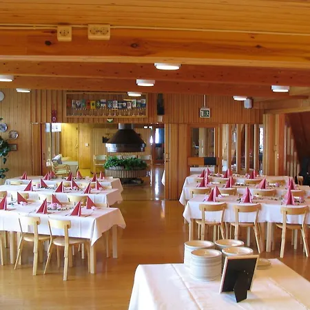 Hotel Luontoleirikeskus Honkiniemi Ähtäri