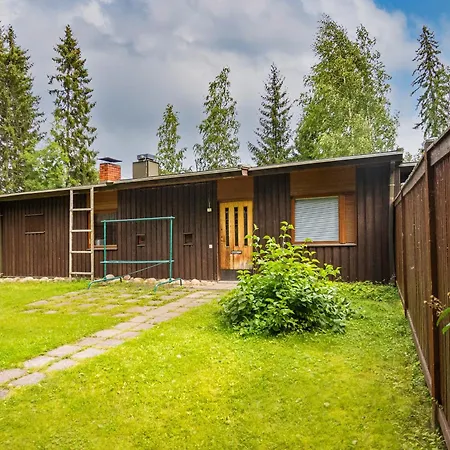 Luontoleirikeskus Honkiniemi מלון